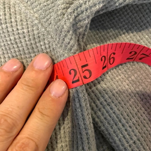 UCLA Thermal Boxy Long Sleeve Top 🤍 - Picture 8 of 9